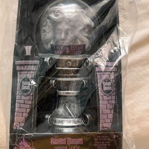 Disney Haunted mansion madam leota halloween decor